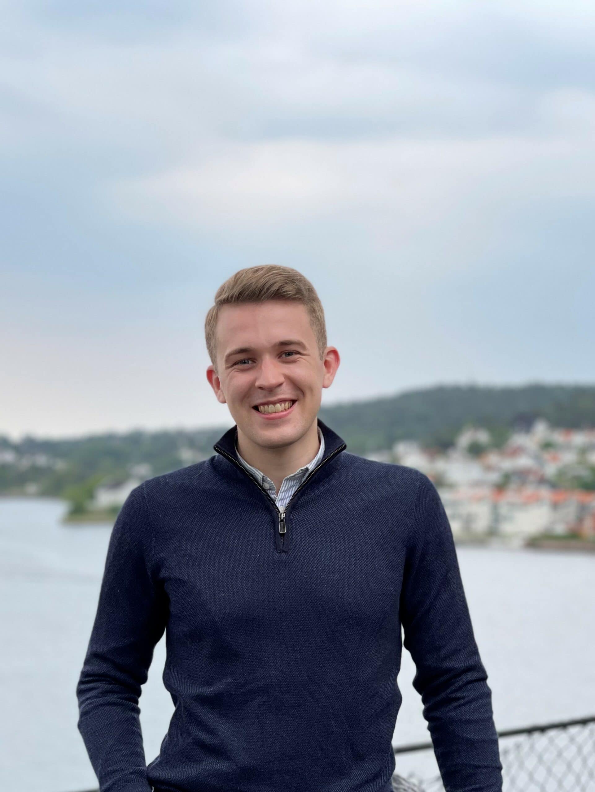 Bilde av sommervikar i Stiftelsestilsynet, Martin Gjerde Skrede